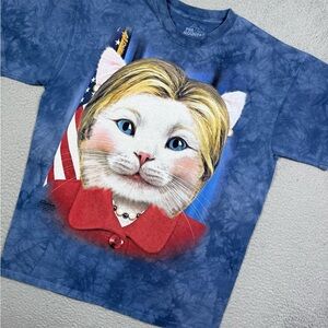 The Mountain Clinton Kitten T-shirt